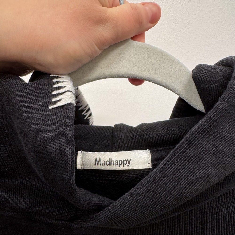 Madhappy Classic Cropped Universal Hoodie. Size small - Picture 10 of 11
